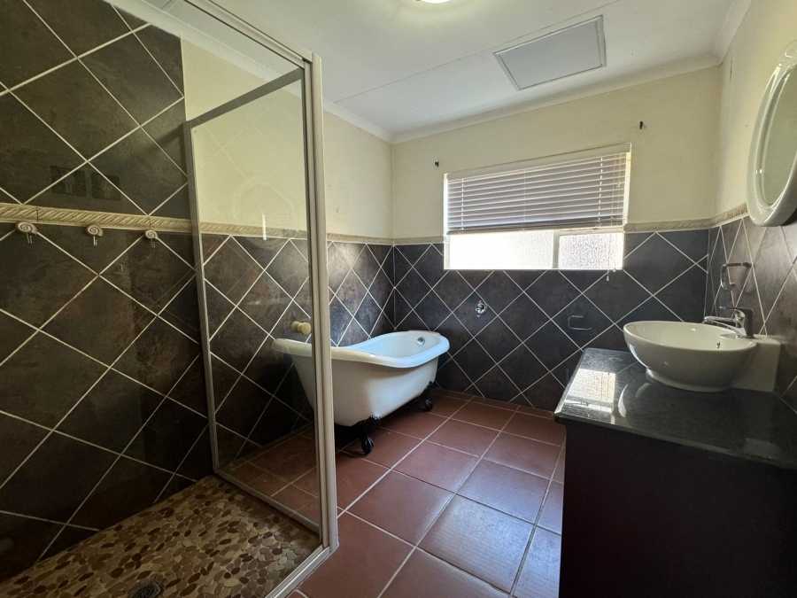 To Let 4 Bedroom Property for Rent in Schoemansville North West